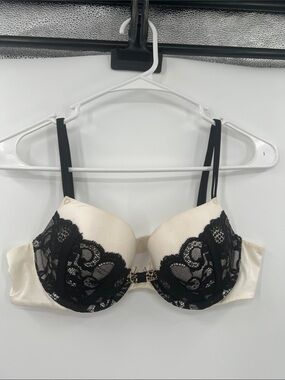 36B  Victoria Secret Very Sexy Lined Demi